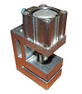 Hanger Hole Unit 